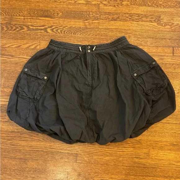 Pilcro by Anthropologie Black Bubble Mini Skirt with Pocket Size 8 Medium
